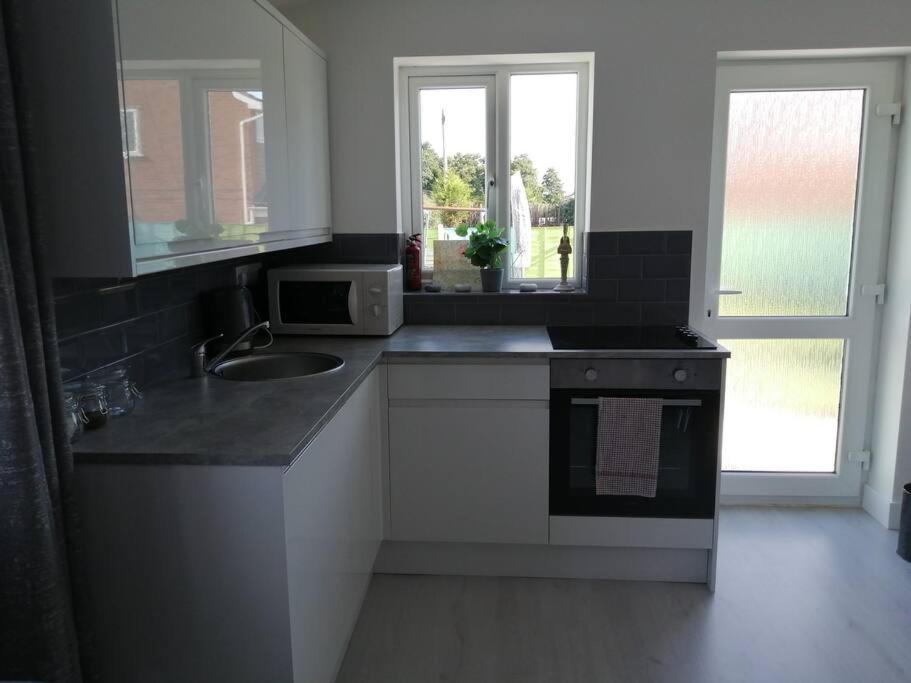 Self Contained Annexe Apartment Kidderminster Exterior photo